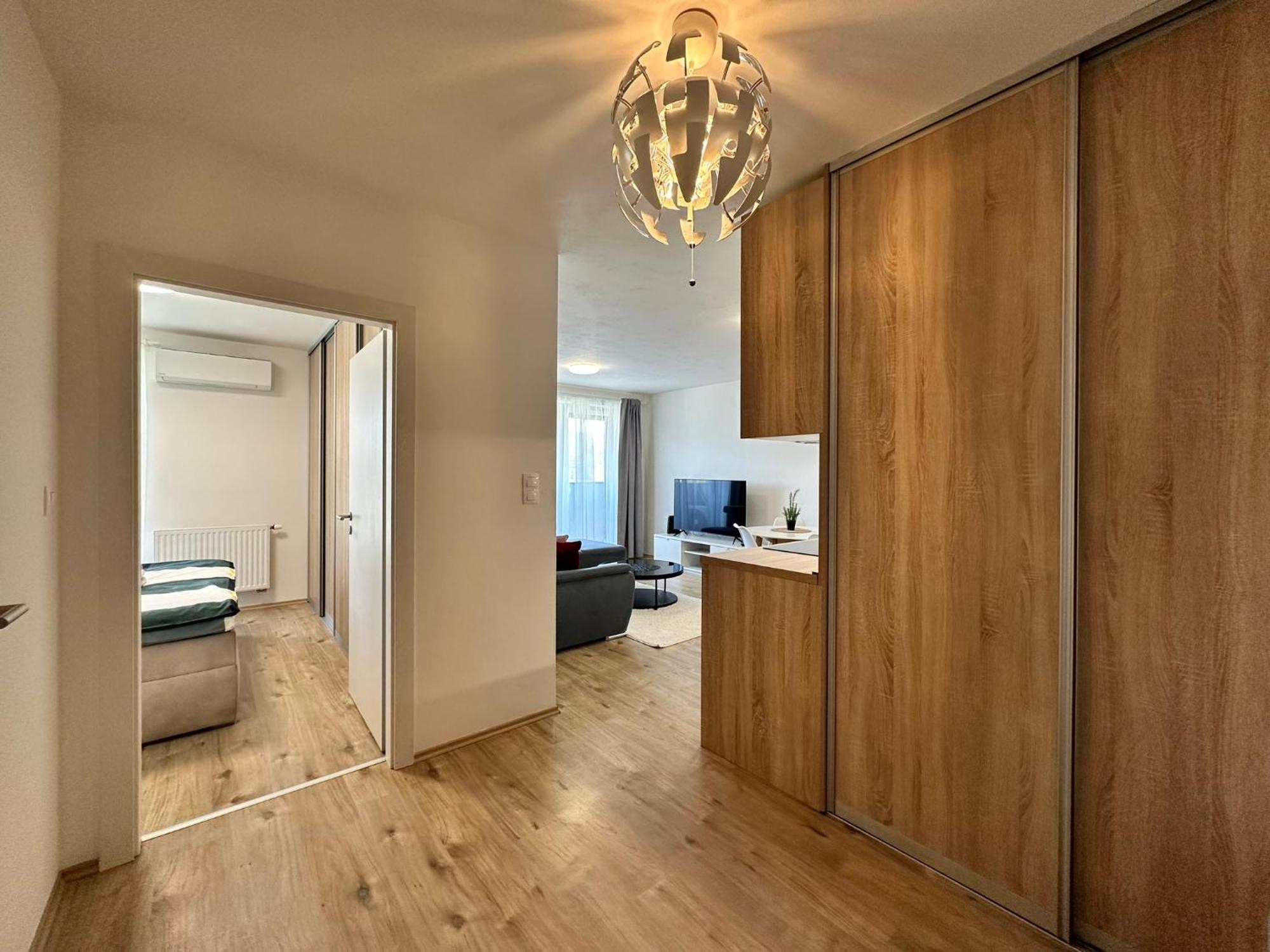 Novozariadeny Apartman Pri Starom Moste Братислава Экстерьер фото
